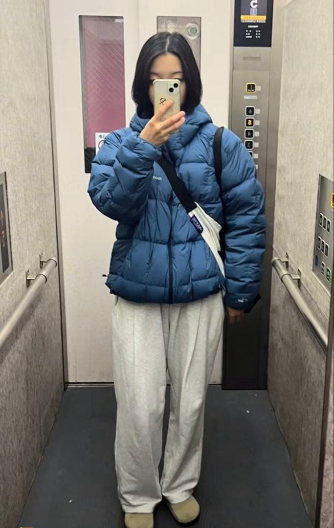 新品未使用 mont-bell ネージュダウンパーカ ブルー XL - メルカリ