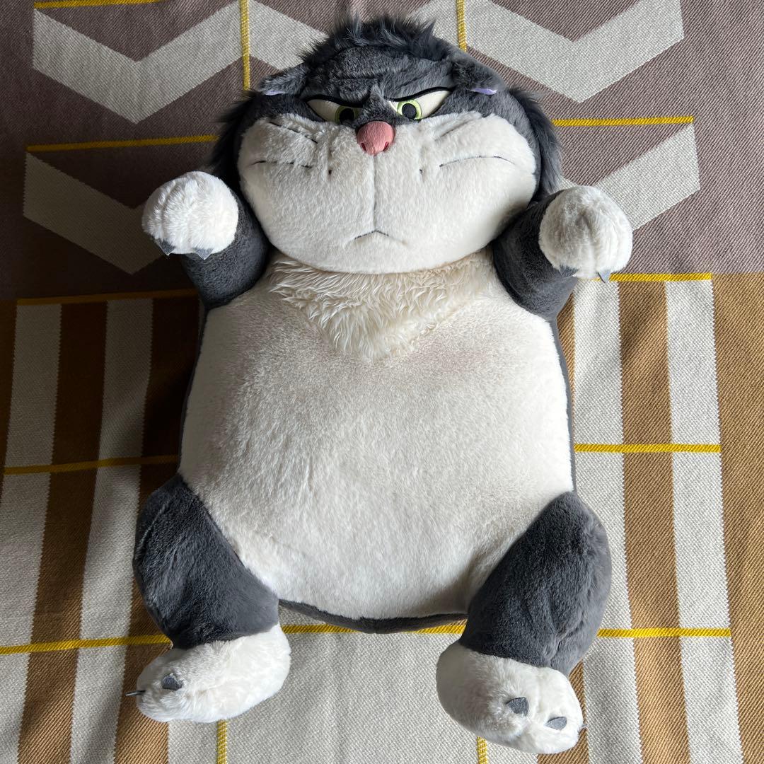 ルシファークッション特大DISNEY CAT DAY ディズニーストア受注品希少