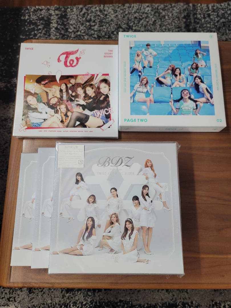 TWICE 引退品 値下げ可能 TWICE 日本 シーグリ2026 特典 ジヒョ - メルカリ