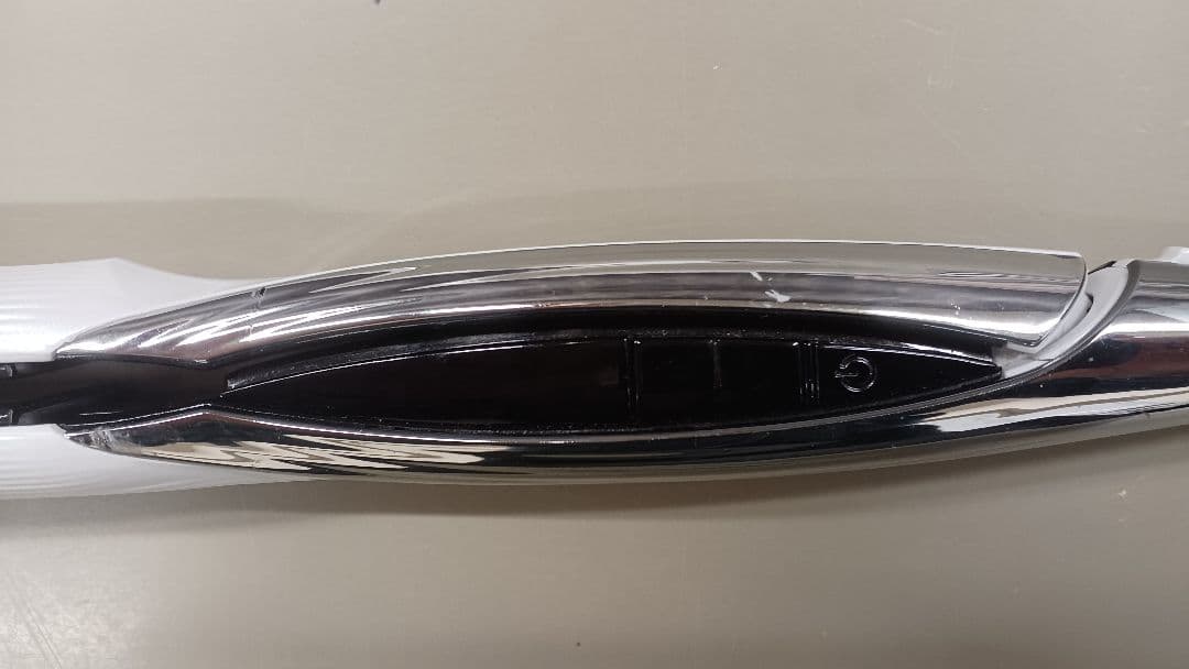 リファストレートアイロン リファビューテック ストレートアイロン | ヘアアイロン | ReFa