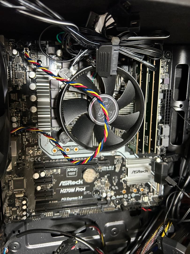 AsRock i7 7700 16GBメモリー付き AsRock i7 7700 16GBメモリー付き AsRock i7 7700 16GBメモリー付き