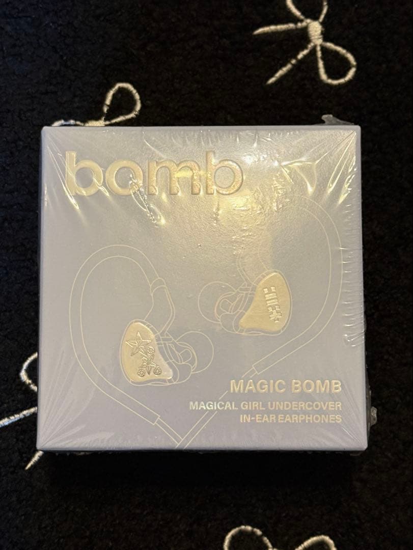 【新品未開封】ILLIT アイリット bomb Merch ver イヤホン s-l400.jpg