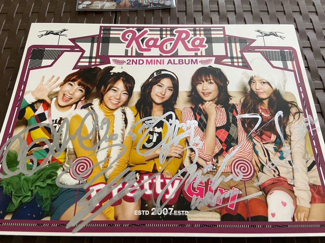 KARA 直筆サイン入り2nd Mini Album Pretty Girl s-l400.jpg