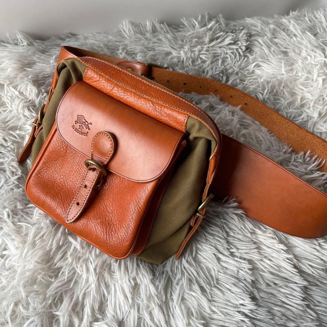 【極美品】イルビゾンテ ウエストバッグ レザー 希少 IL BISONTE（イルビゾンテ） ウエストポーチ ウエストバッグ IL