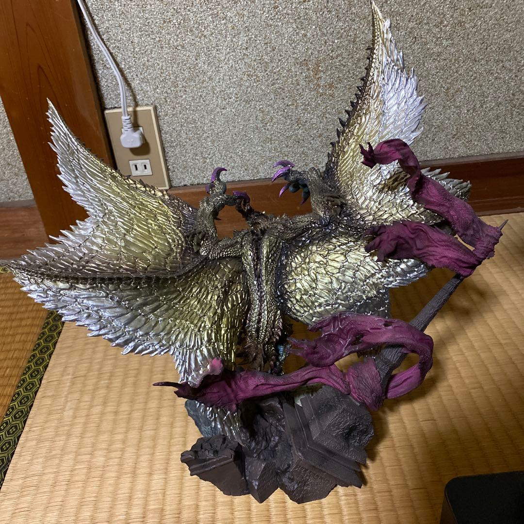 モンハン クリエイターズモデル シャガルマガラ - メルカリ