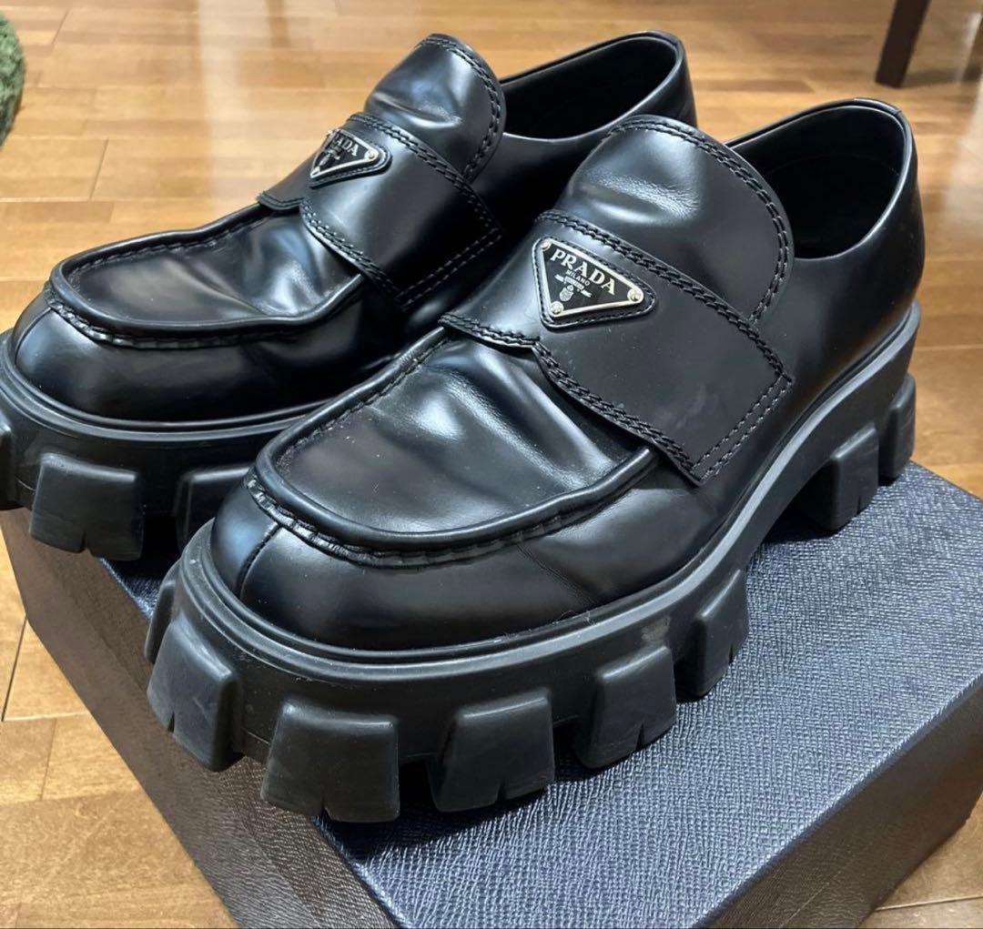 PRADA モノリス　ローファー　10 関税・送料込 PRADA モノリス ブラッシュドレザー ローファー (PRADA