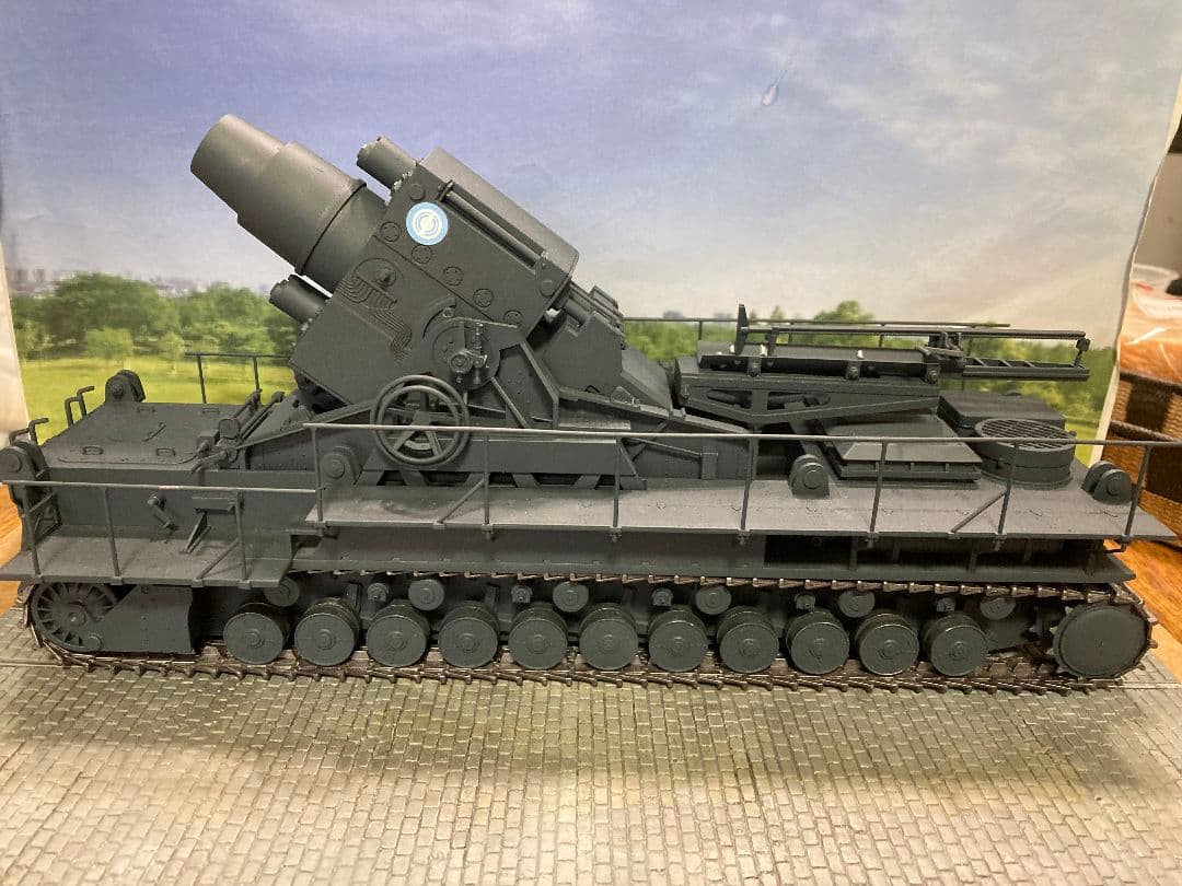 塗装済完成品】1/35カール自走臼砲ガルパン大学選抜チーム風 - メルカリ