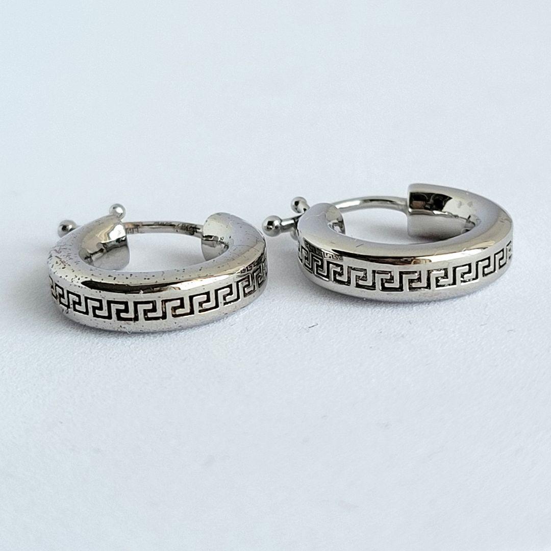 VERSACE ヴェルサーチ グレカ フープ ピアス シルバー メンズ - メルカリ