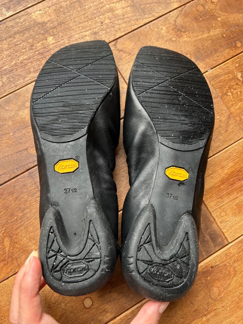 美品　SHISEI ブラック フラットシューズ　24.5cm