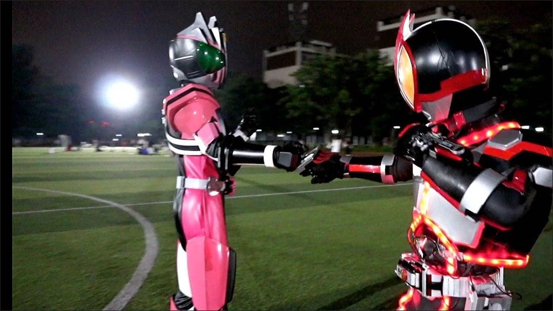 仮面ライダー ファイズ マスク 磁石装置 複眼発光 アトラクコスプレ用