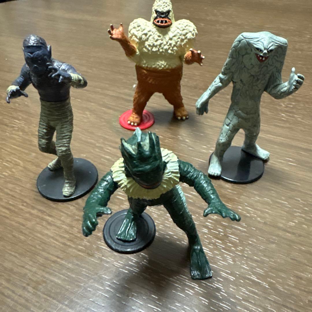 ウルトラマン怪獣フィギュア4体セット - メルカリ