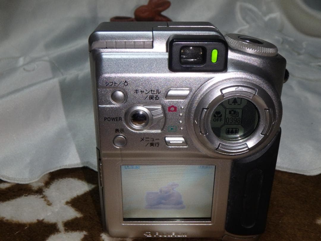 動作品 FUJIFILM 4700Z FinePix デジタルカメラ 乾電池駆動 - メルカリ