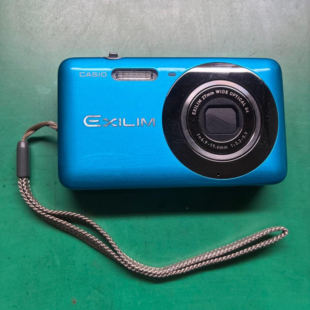 CASIO EXILIM EX-Z800 デジタルカメラ 青 充電器sdカード付 - メルカリ