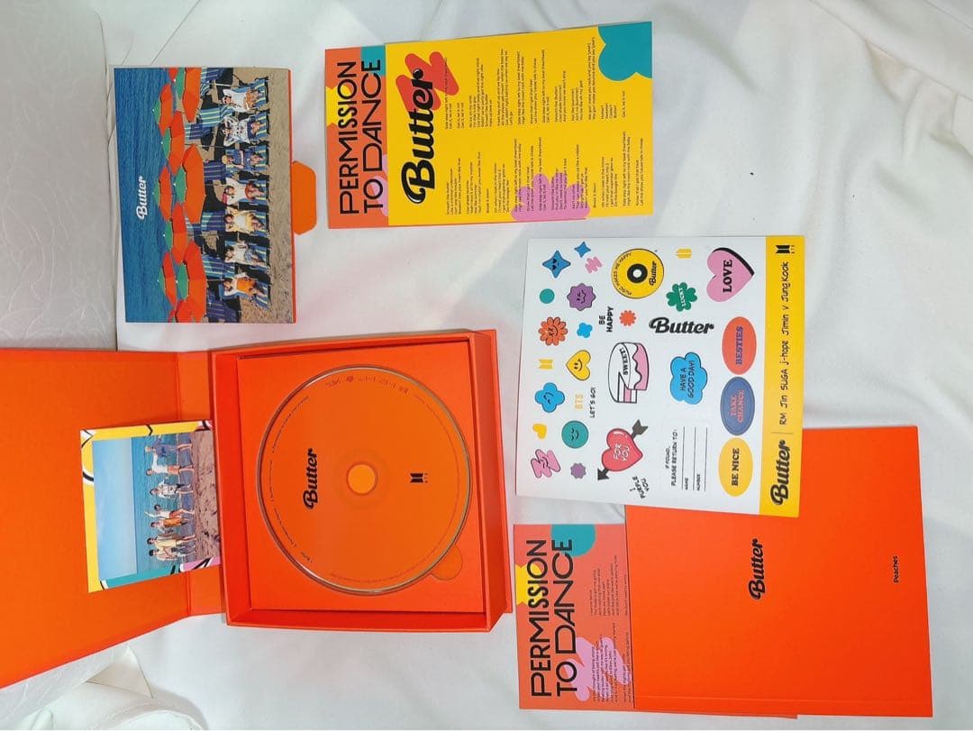 韓国アイドルグッズ 1階フロアにてK-POP公式トレカ・公式グッズを販売中🙌毎日補充・値下げ