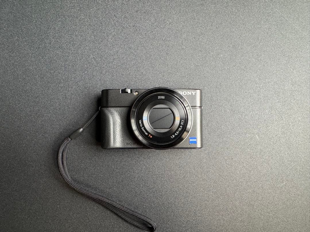 Sony DSC-RX100 『初代』 美品 SONY デジタルカメラ DSC-RX100 初代 】買取させていただきました