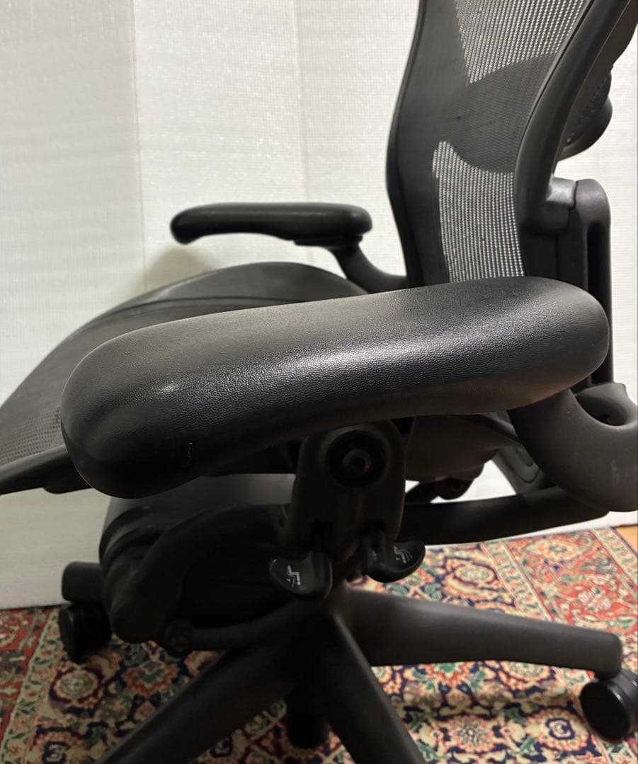 みなまるカメラマン様専用] ハーマンミラー アーロンチェア - メルカリ