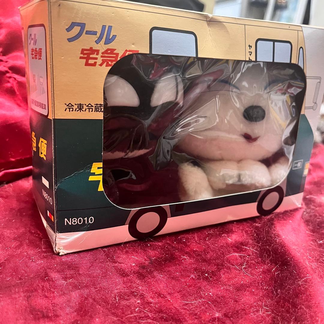 クロネコヤマト 旧デザイン黒猫白猫2匹 宅急便トラックBOX付 非売品