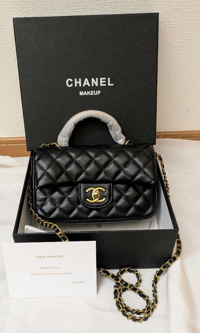 CHANEL ロゴハンドル キルティング ショルダーバッグ ノベルティ