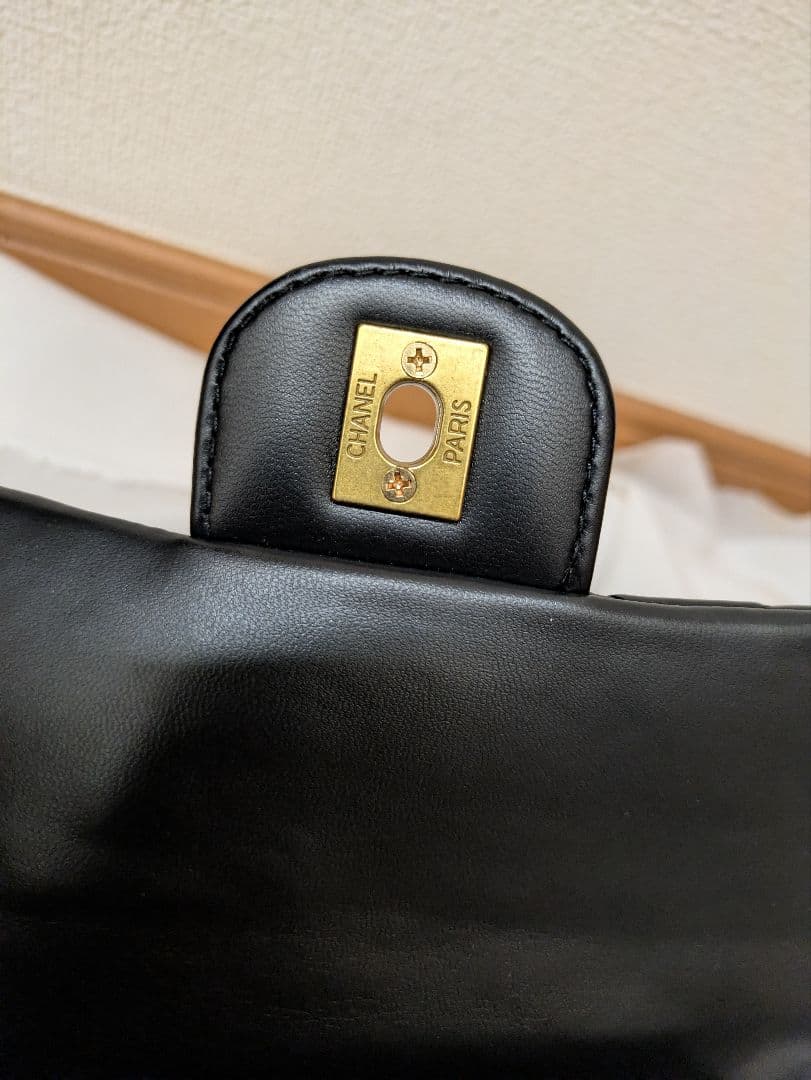 CHANEL ロゴハンドル キルティング ショルダーバッグ ノベルティ