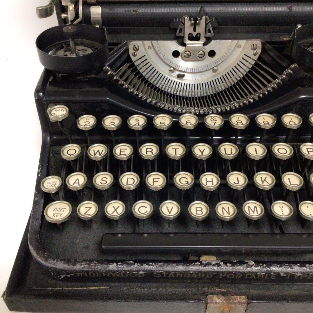 UNDERWOOD ポータブルタイプライター レトロ ビンテージ アメリカ製