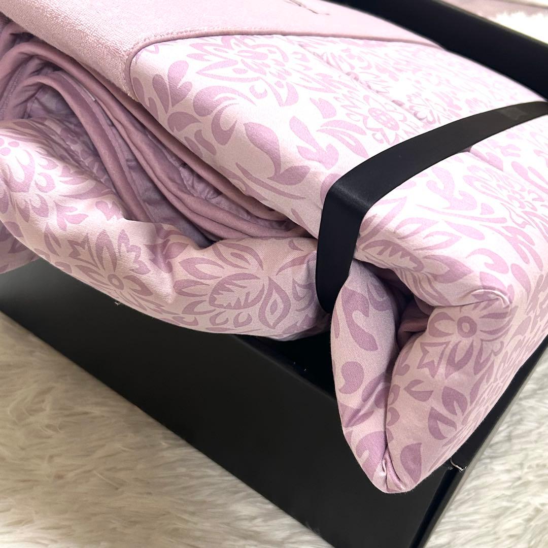 未使用】イヴサンローラン 肌掛けふとん - メルカリ