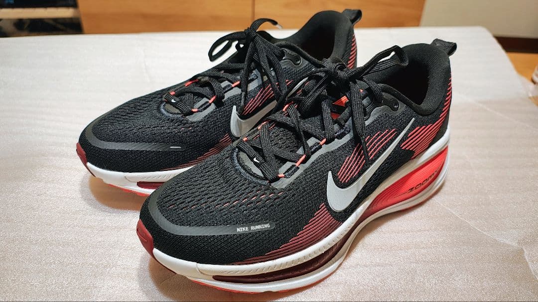 NIKE ランニングシューズ ボメロ18 26cm NIKE公式】ナイキ ボメロ 18 メンズ ロード ランニングシューズ