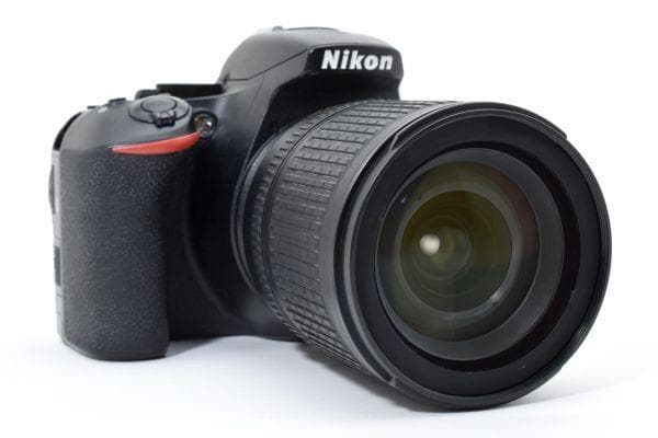 Nikon D5600 AF-S 18-135mmレンズセット SDカード付 - メルカリ