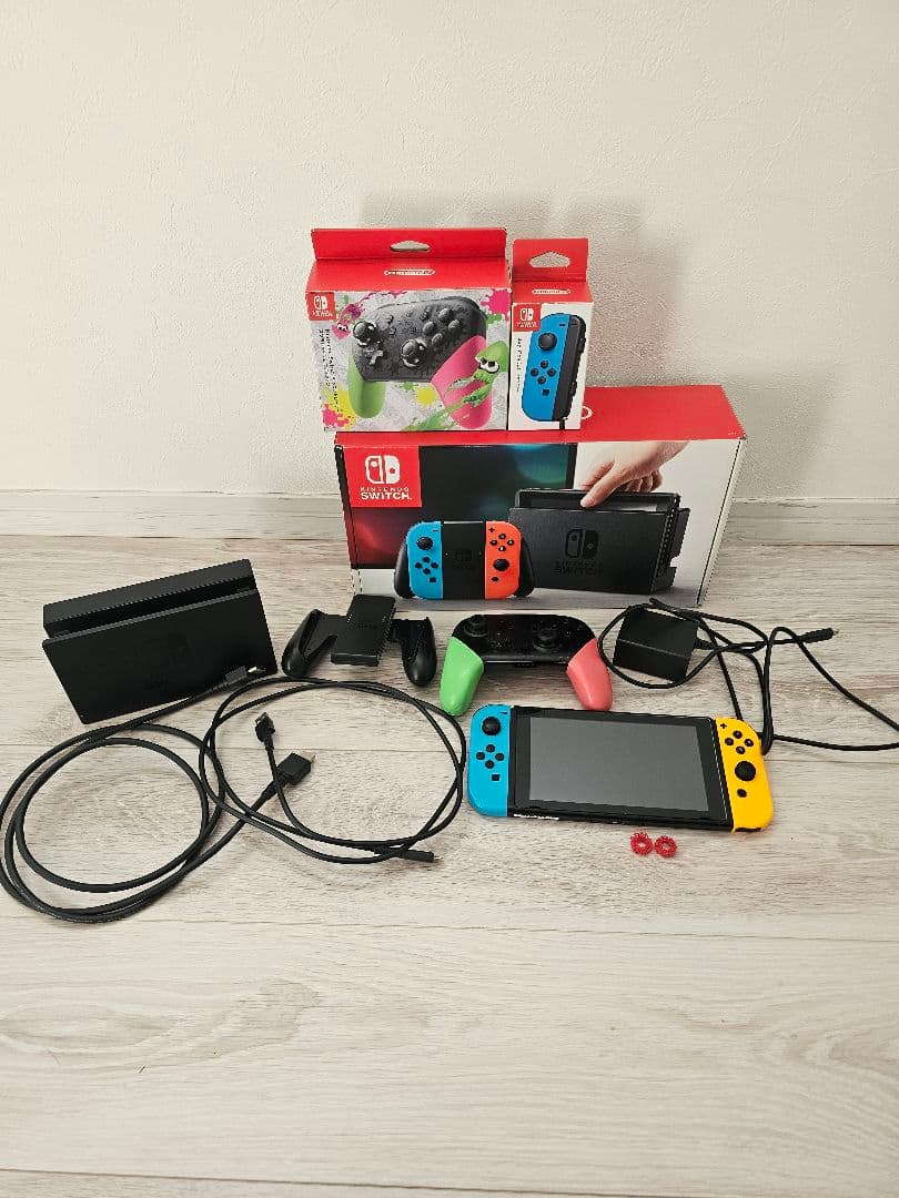 そ*ぴ様 Switch　本体　スプラトゥーン　プロコン　箱付き　初期化済み Nintendo Switch Proコントローラー スプラトゥーン3エディション HAC