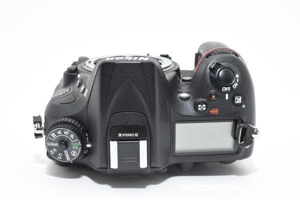 ニコン Nikon D7200 ボディ 元箱付き 《ショット数16796回》
