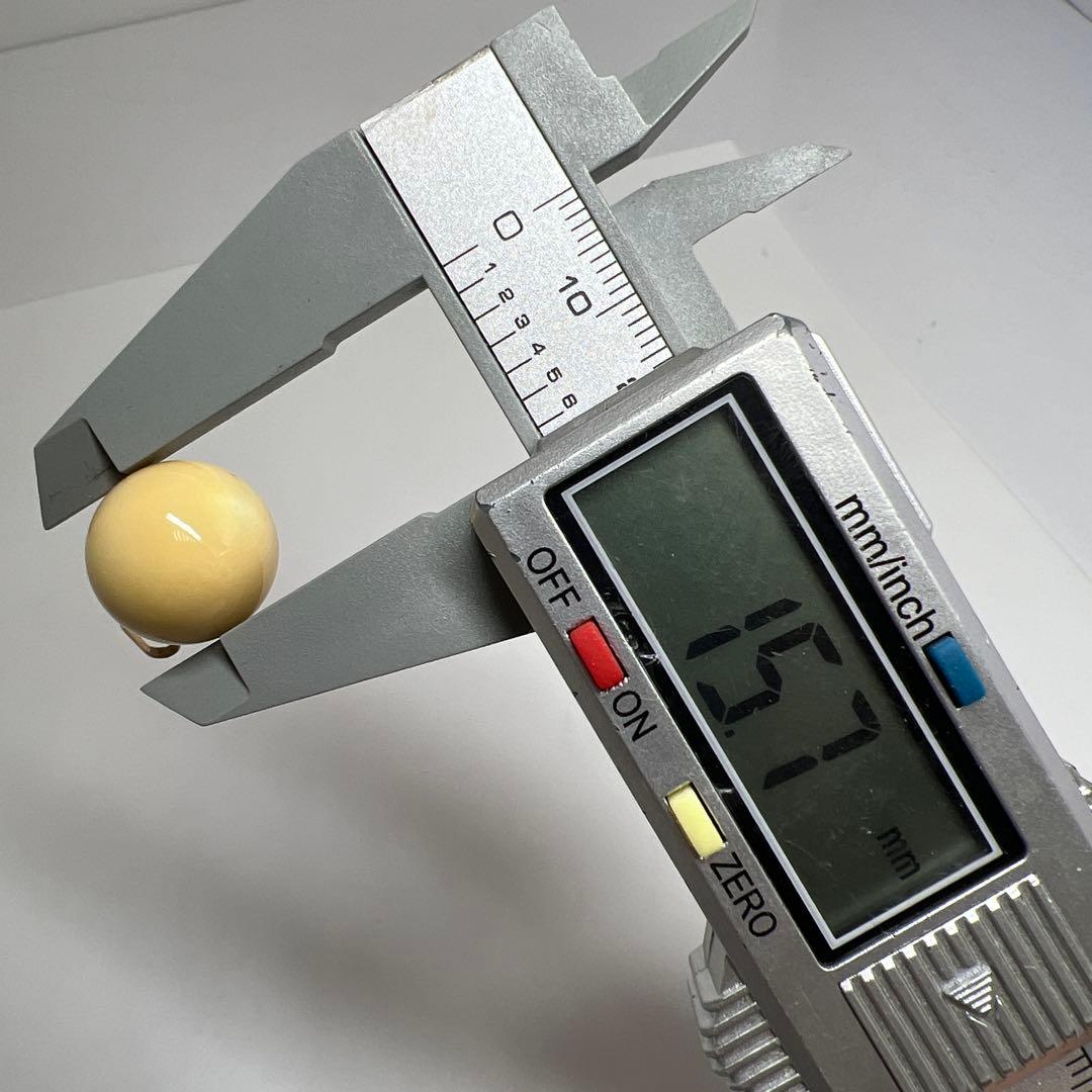 本抹香鯨歯　K18 玉　ネックレストップ　２点　7.9g 直径15.7/13.8