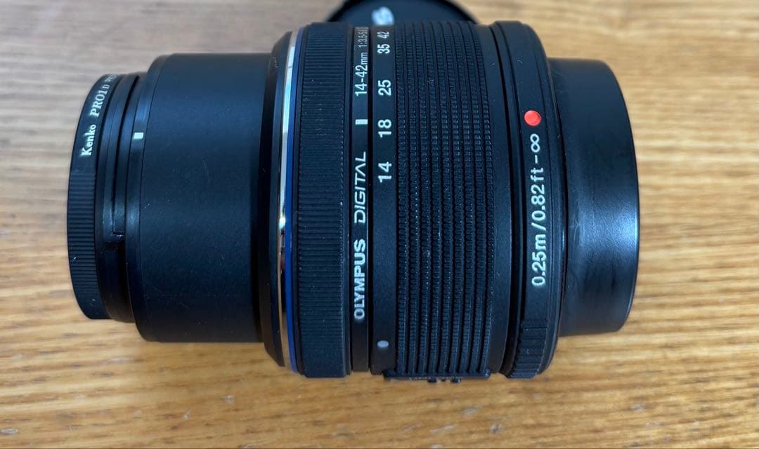 オリンパス　M.Zuiko 14-42mm f3.5-5.6 II R レンズ