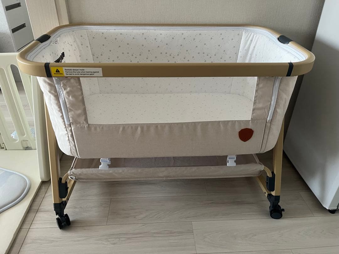 ジャスミン　ベビーベッド Disney（ディズニー） デルタ プリンセス 天蓋付き 幼児用ベッド