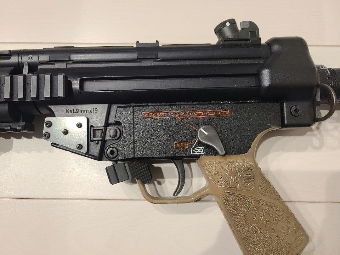 東京マルイ 化粧箱無し mp5 32569 kal.9mm×19 付属品あり - メルカリ