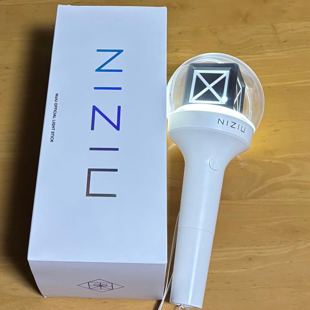 NiziUペンライト(動作確認済み) - メルカリ