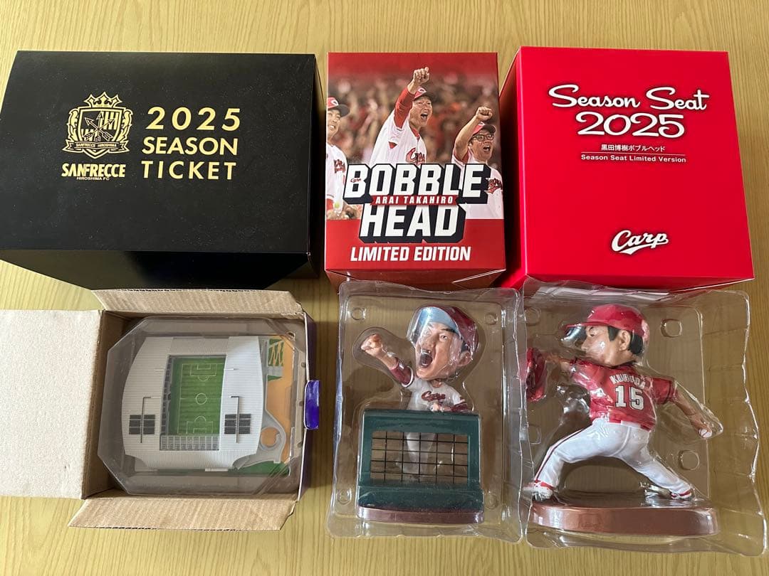 カープ　新井監督・黒田博樹ボブルヘッド、エディオンピースウイング広島　3点セット カープ 新井監督・黒田博樹ボブルヘッド、エディオンピースウイング