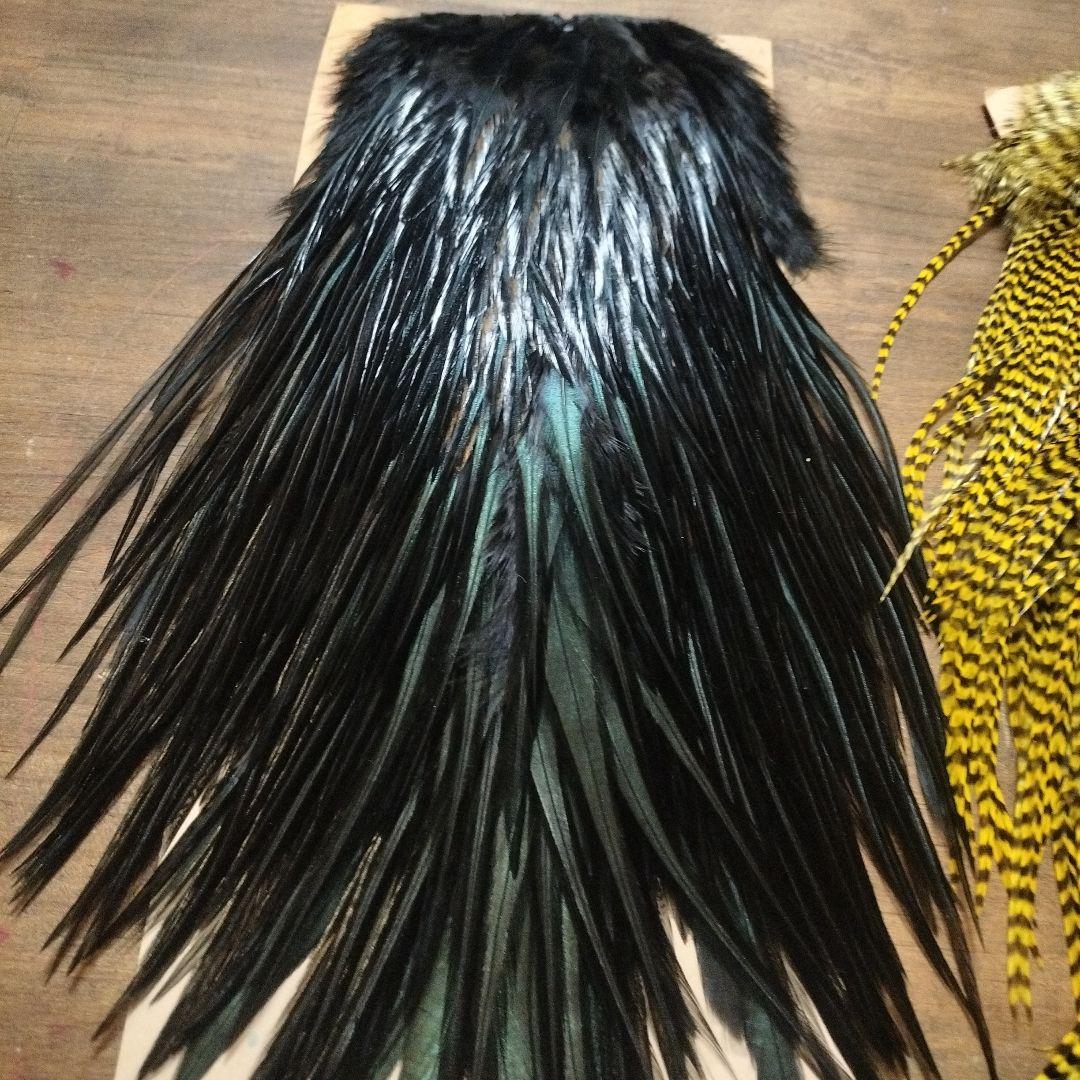 良質】フライタイイング用 サドルハックル 2色セット（グリズリー染色