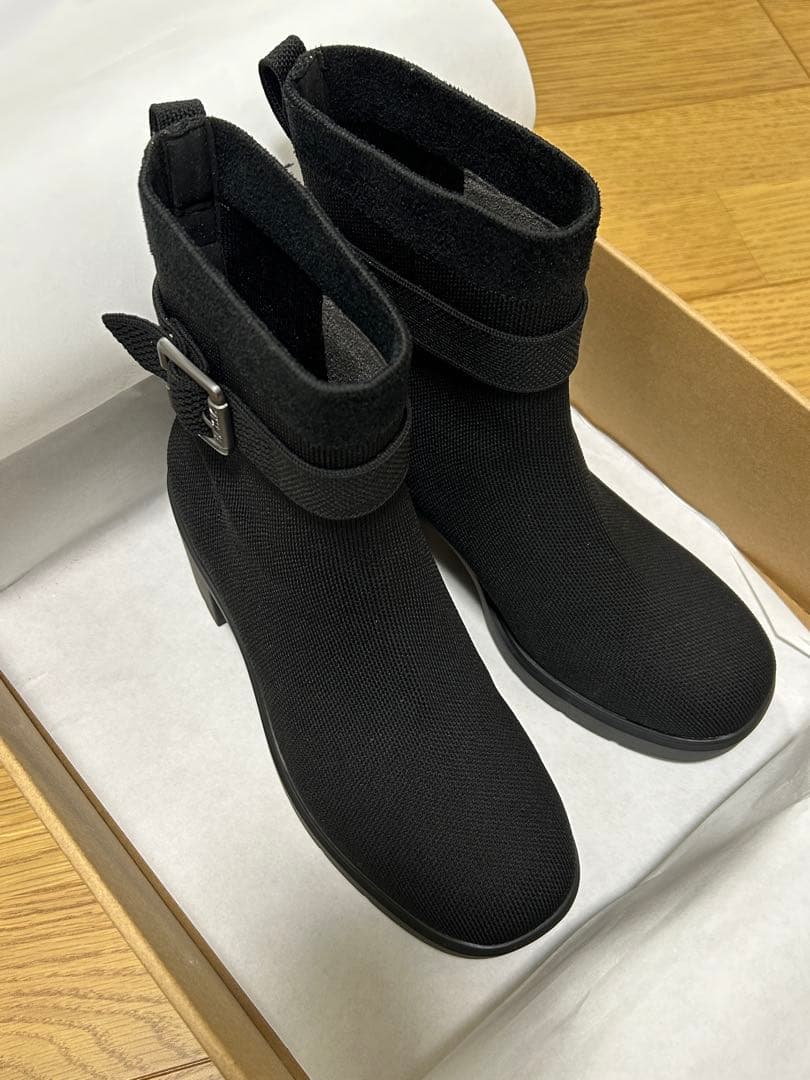 お値下げ中！】VIVAIA スクエアトゥ 撥水加工 ヒールブーツ 35.5