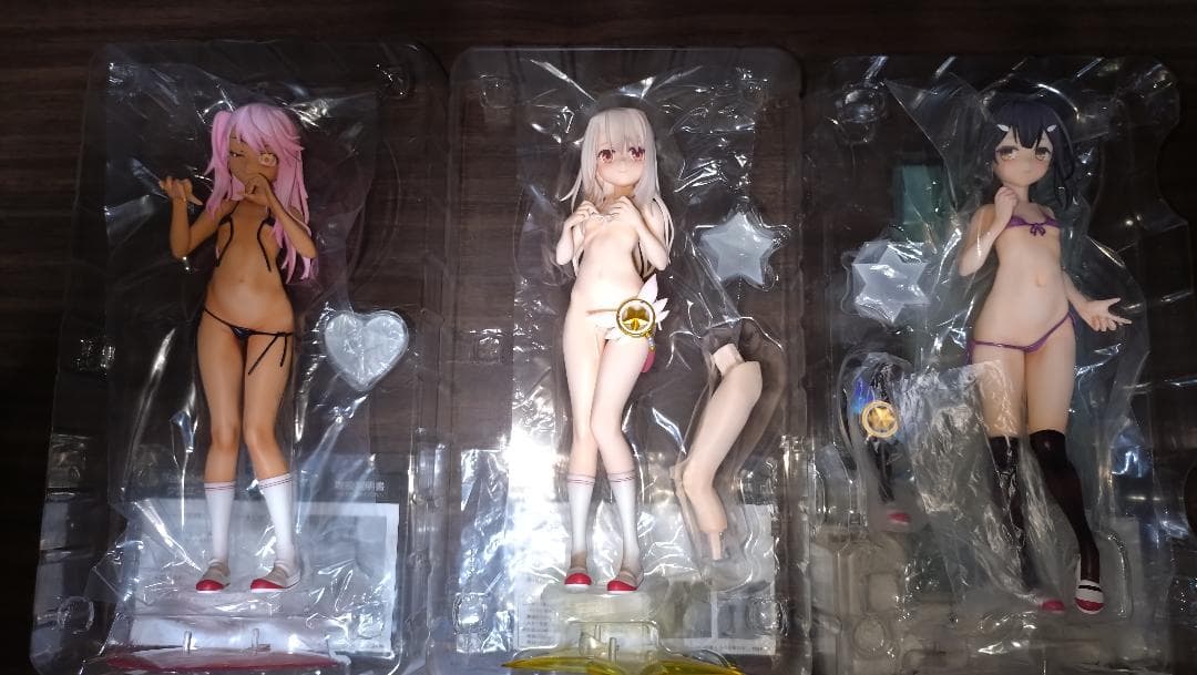 ホビージャパン　イリヤ　クロエ　美遊　3姉妹専用台座付き