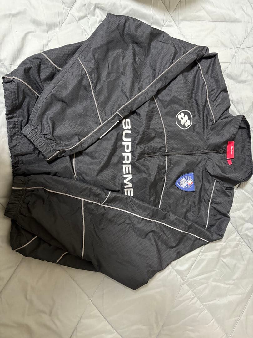 【SUPREME】Reflective Piping Pullover Fall/Winter 2024 Preview – Supreme