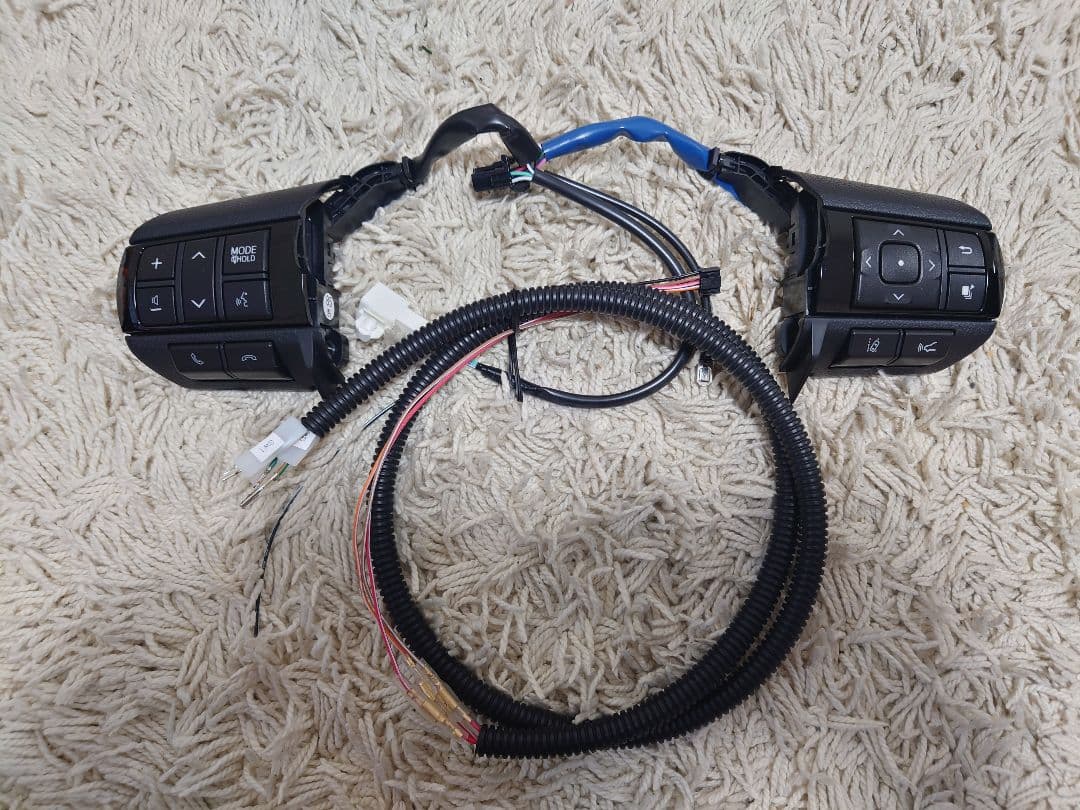 再再販 GDJ76W ランドクルーザー70 ランクル70 ステアリングスイッチ