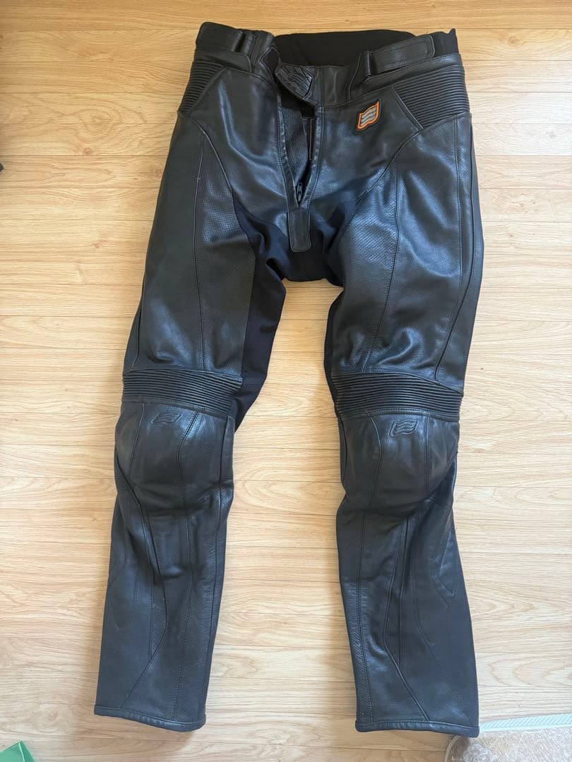 どろぼー成金 HYOD 革ツナギ Lサイズ ブーツアウトタイプ HYODオーダーメイドレーシングレザースーツ 特別注文革ツナギ