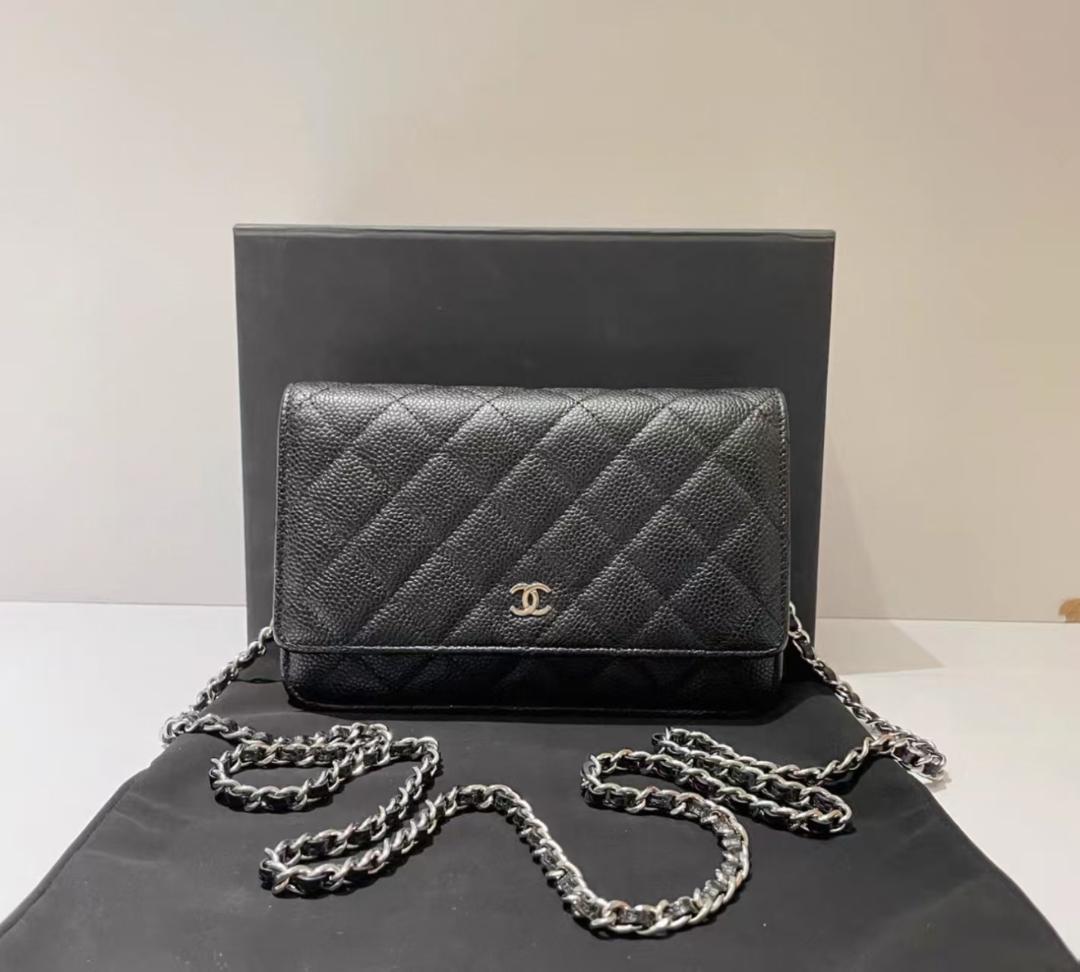 チェーンウォレット シルバー金具 AP0250 CHANEL（シャネル） クラシック チェーンウォレット AP0250 ラムスキン