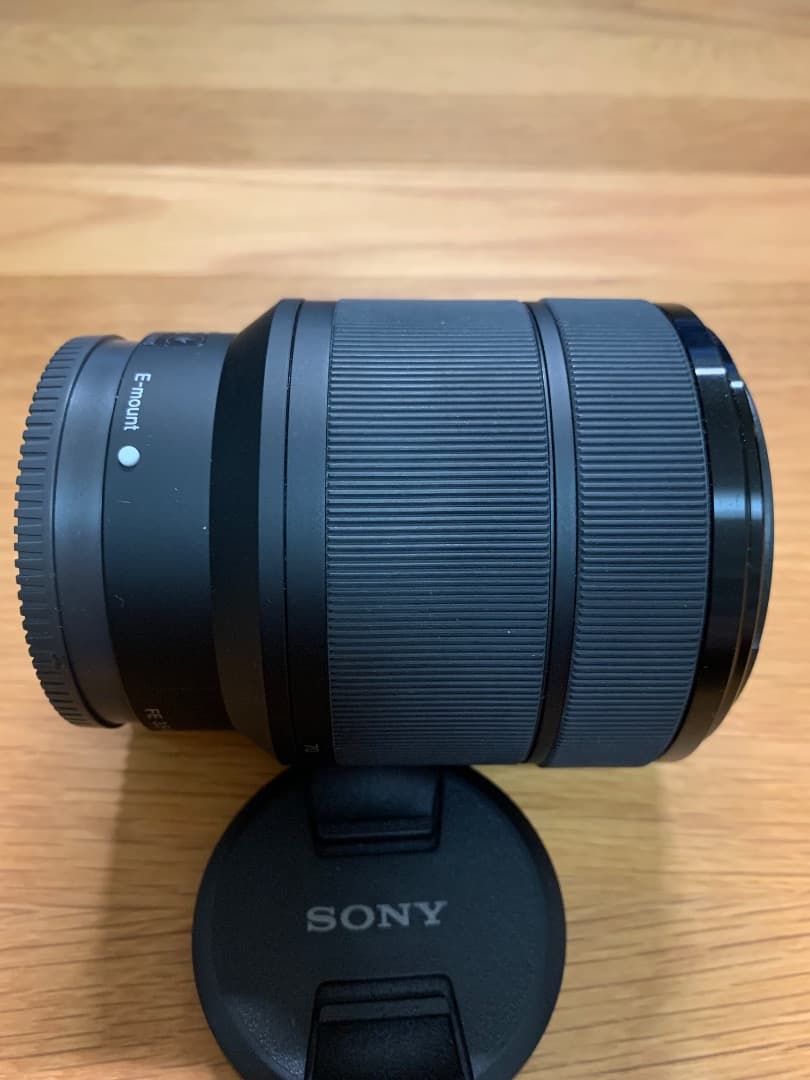 Sony FE 28-70mm F3.5-5.6 OSS レンズ