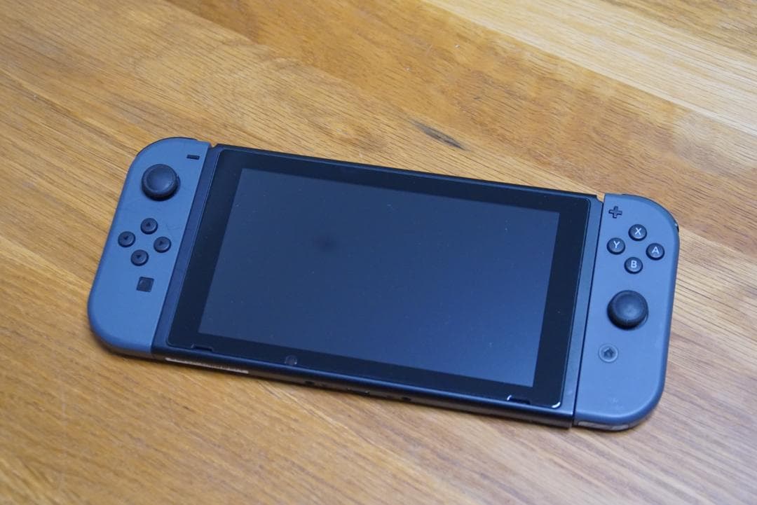 美品・使用頻度少　Nintendo Switch 本体（グレー）＆付属品セット Nintendo Switch 任天堂 ニンテンドースイッチ 本体 Joy-Con (L)/（R