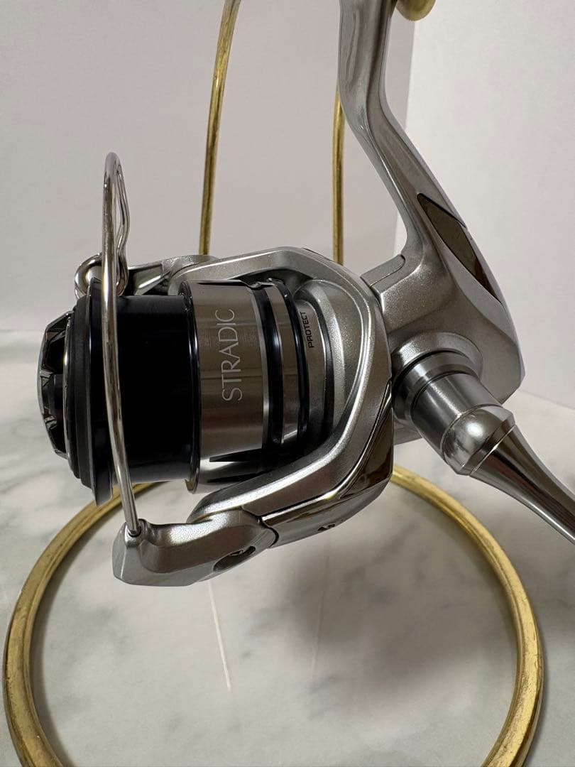SHIMANO 19ストラディック　C2000SHG シマノ(SHIMANO) 19ストラディック C2000SHG ストラディック[STRADIC