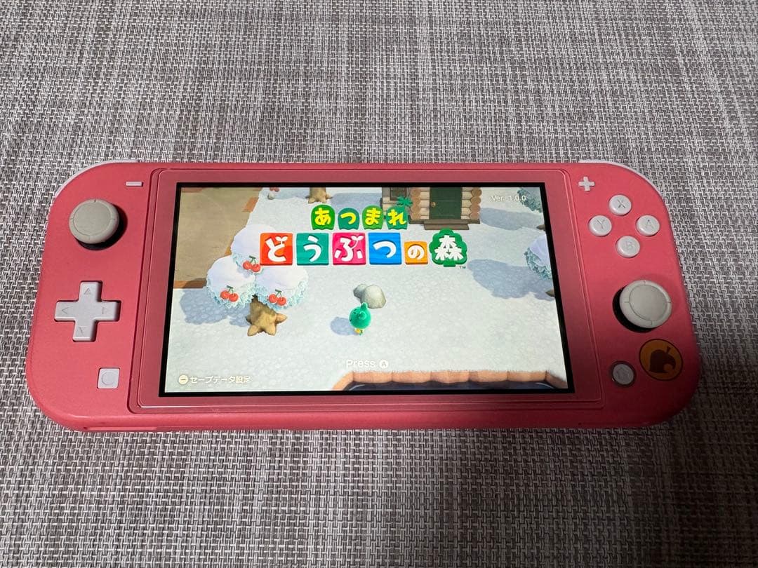 Switch Lite どうぶつの森デザイン ピンク　ソフト有り 任天堂、「あつ森」特別デザインのSwitch Liteを11月3日発売--DL版が
