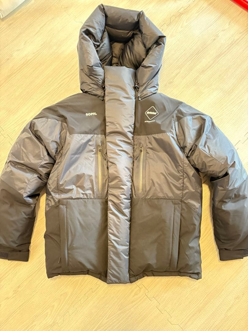 美品】新作2025AW FCRB FIELD DOWN PARKA - メルカリ