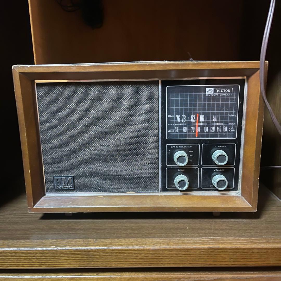 昭和レトロ Victor アナログラジオ AM/FM インテリア - メルカリ