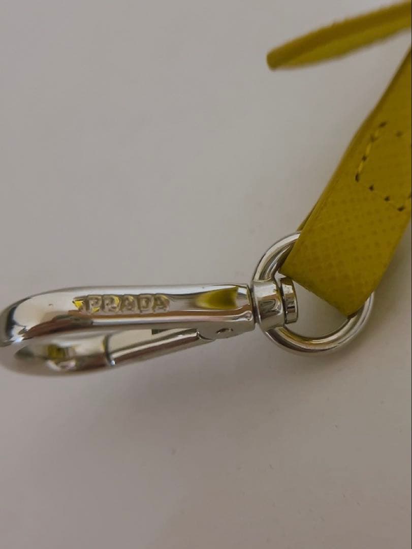 プラダ PRADA メガネケース 未使用品 イエロー 黄色 - メルカリ