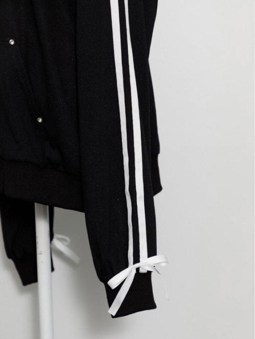 pium スタッフコラボアイテム ダブルラインビジュープリントジップ